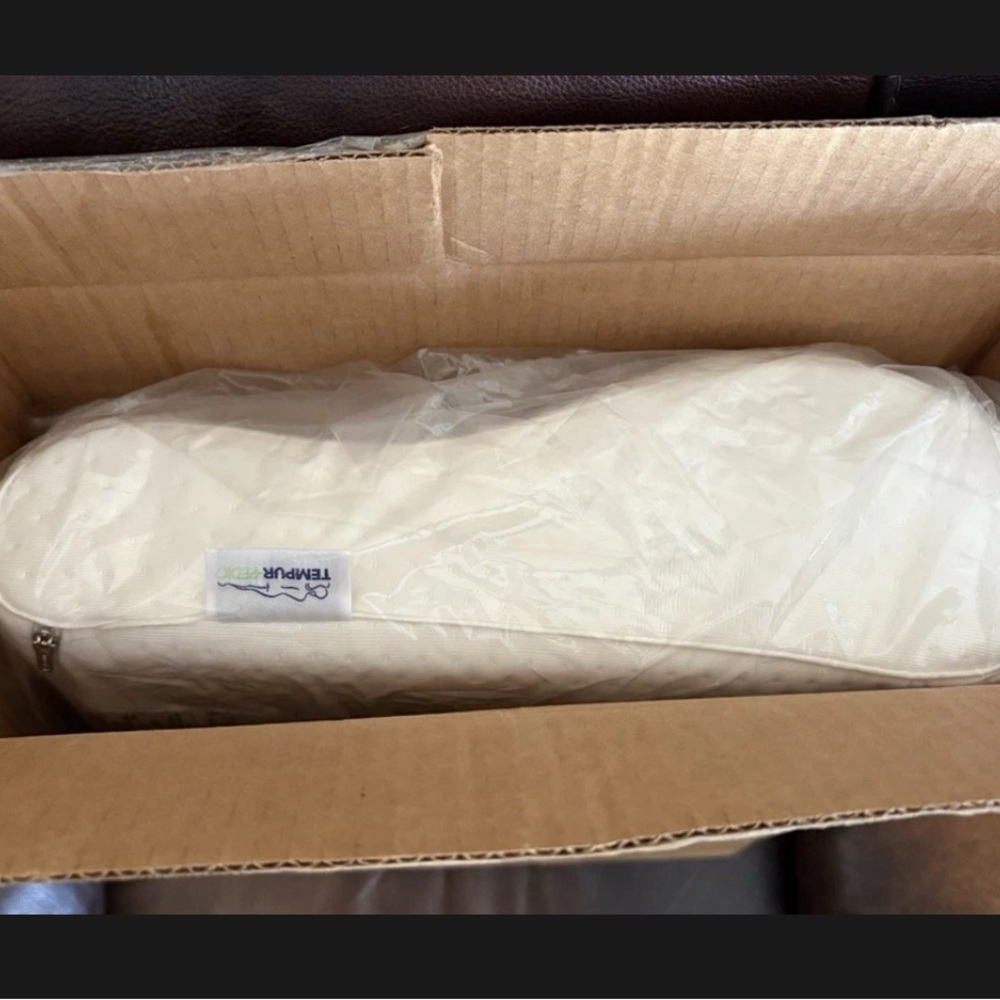 Tempur-pedic Neck Pillow medium - foam ortho ergonomic 20x12x4